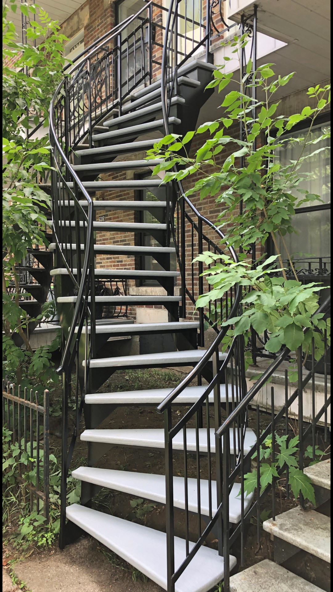 Escaliers en aluminium soudé | Montréal | Bell Aluminium